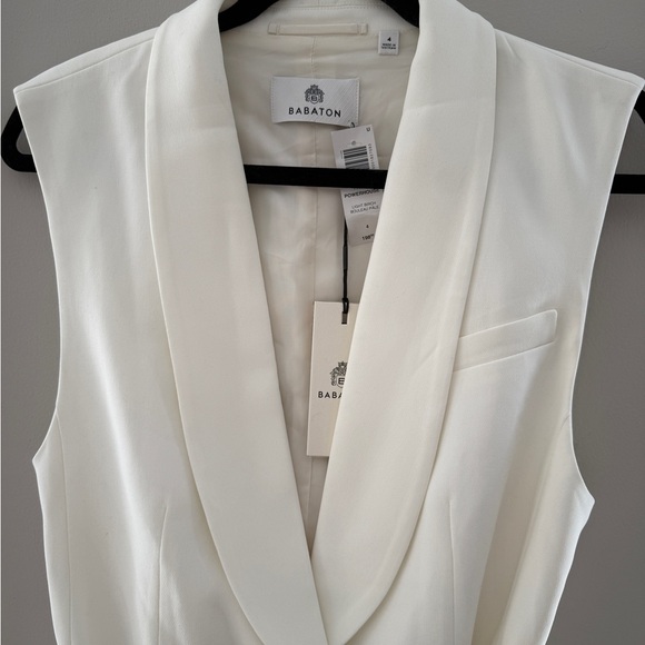 Aritzia Powerhouse Vest Birch - Size 4 NWT - Picture 13 of 15